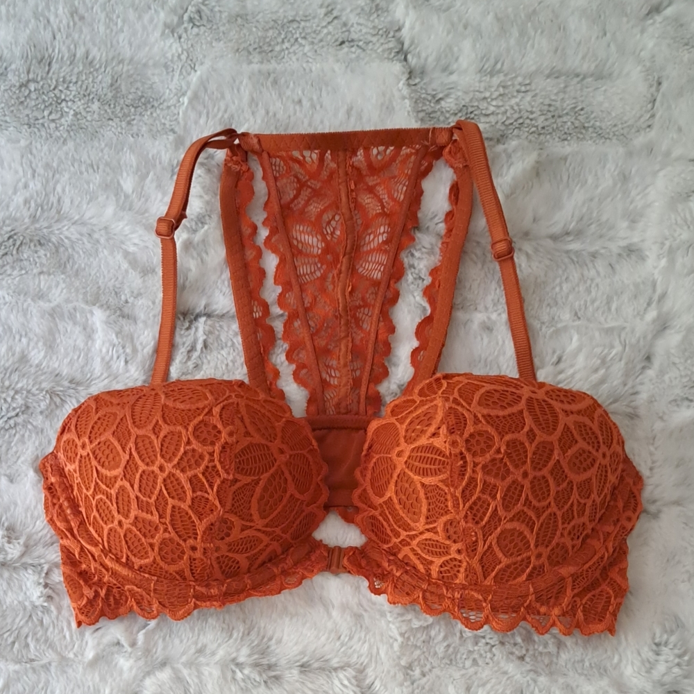 PINK Victoria Secret lace push up date racerback front close bra. Size 34C.